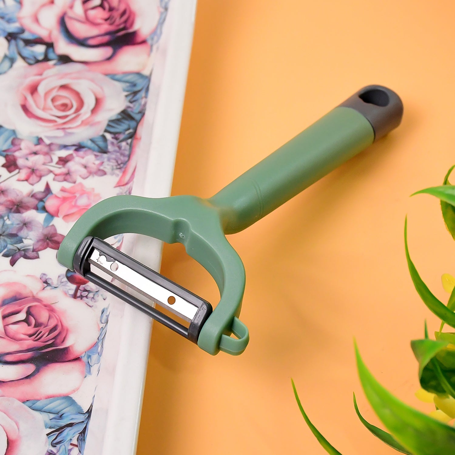Apex Premium Ergonomic Vegetable Fruit Peeler  Apex Premium Ergonomic Vegetable Fruit Peeler